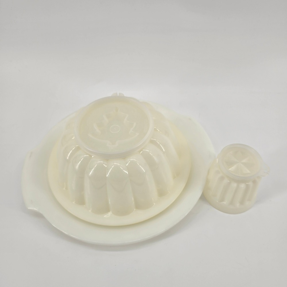 Tupperware Jel-N-Serve Vintage Mold Set White Large Small Tray